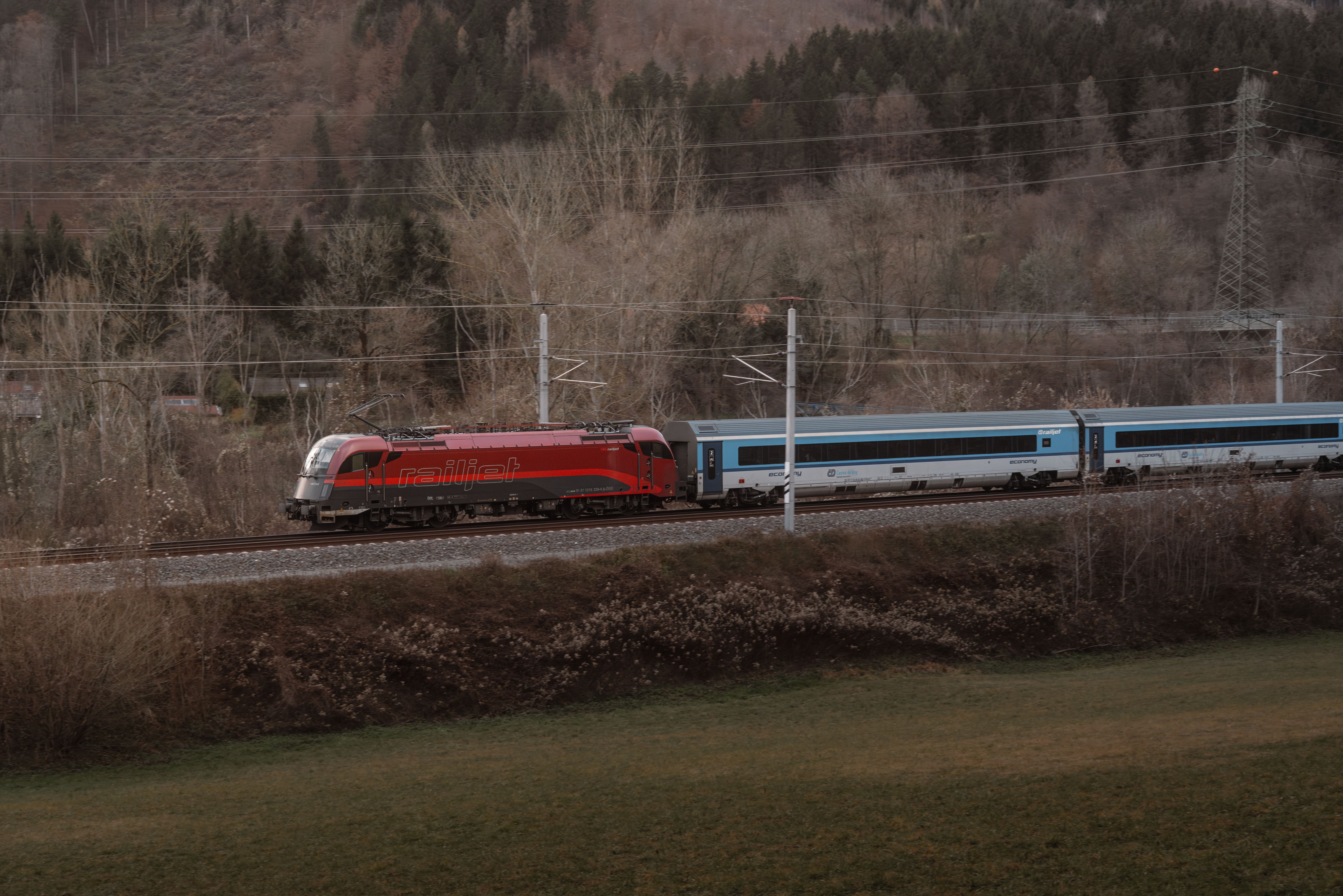 Tren Praga Viena 2026: horarios, precios y consejos